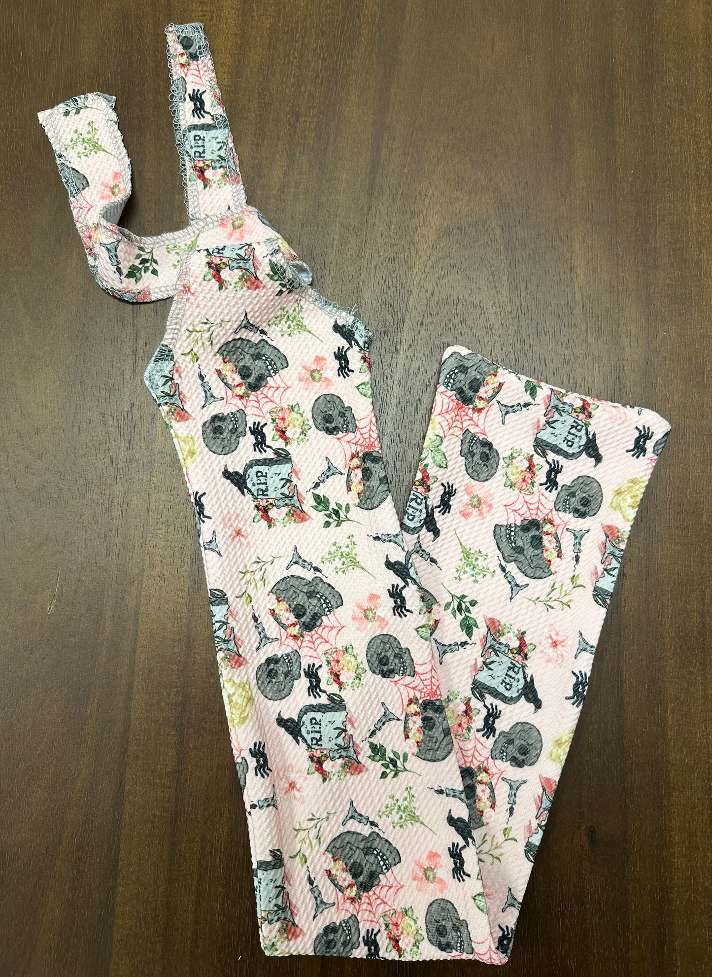 Pink Skulls Tailbag