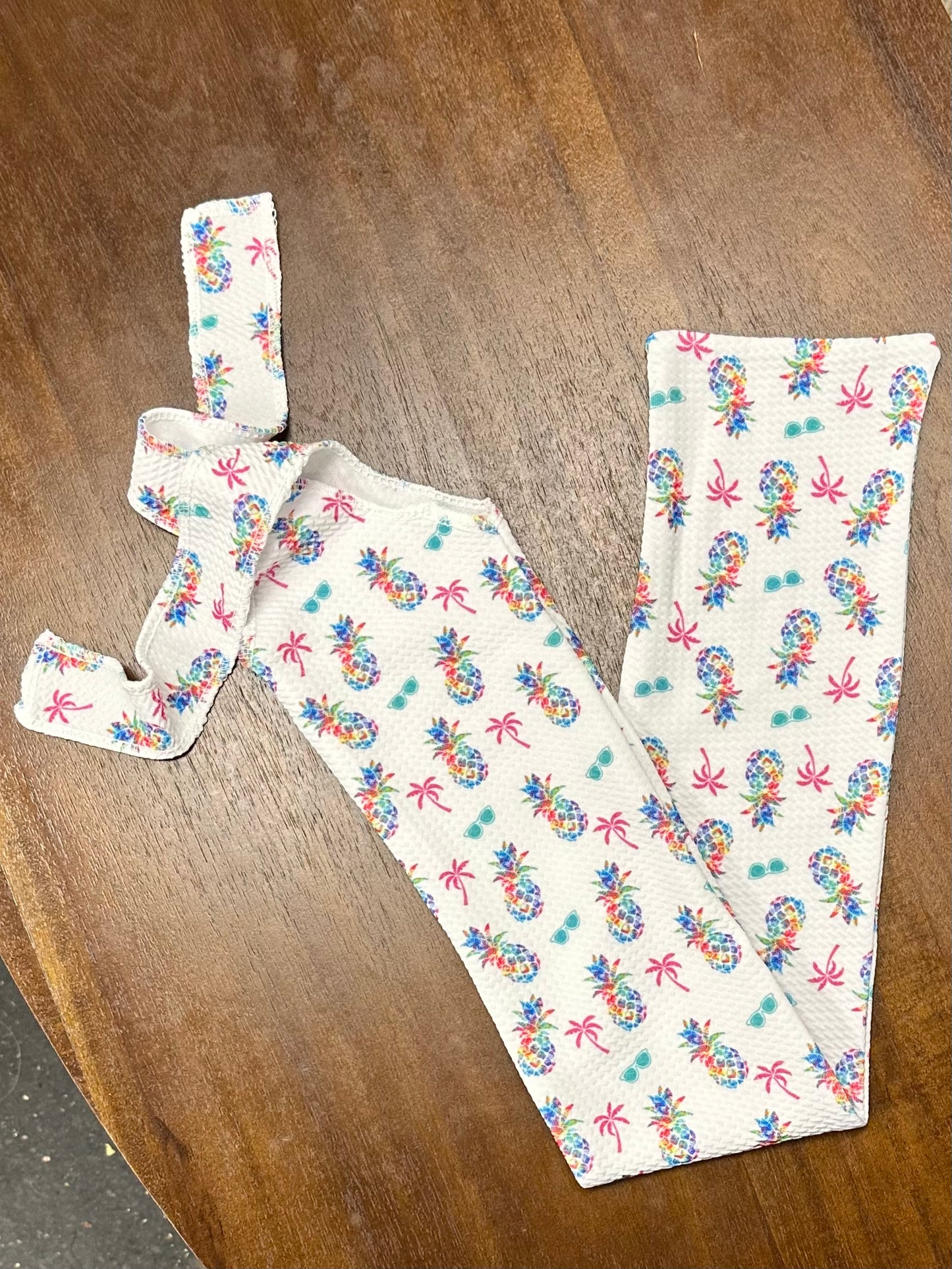 White Pineapple & Palms Tail Bag