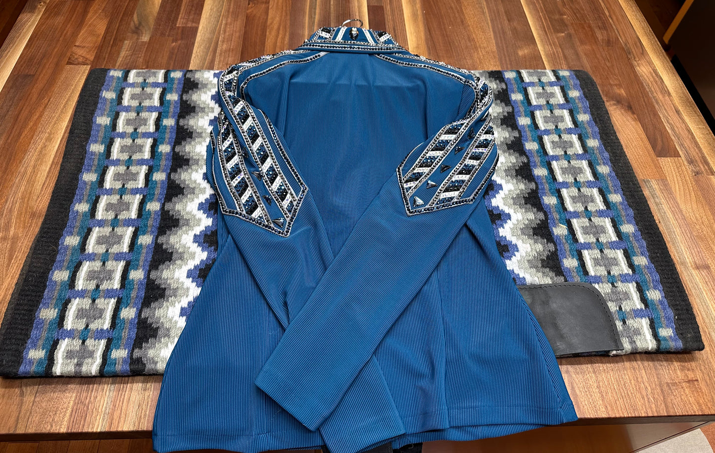 Sho-N-Off Day Shirt w/ Backroads Pad